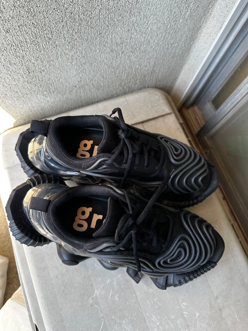 grounds スニーカー　23.5〜24