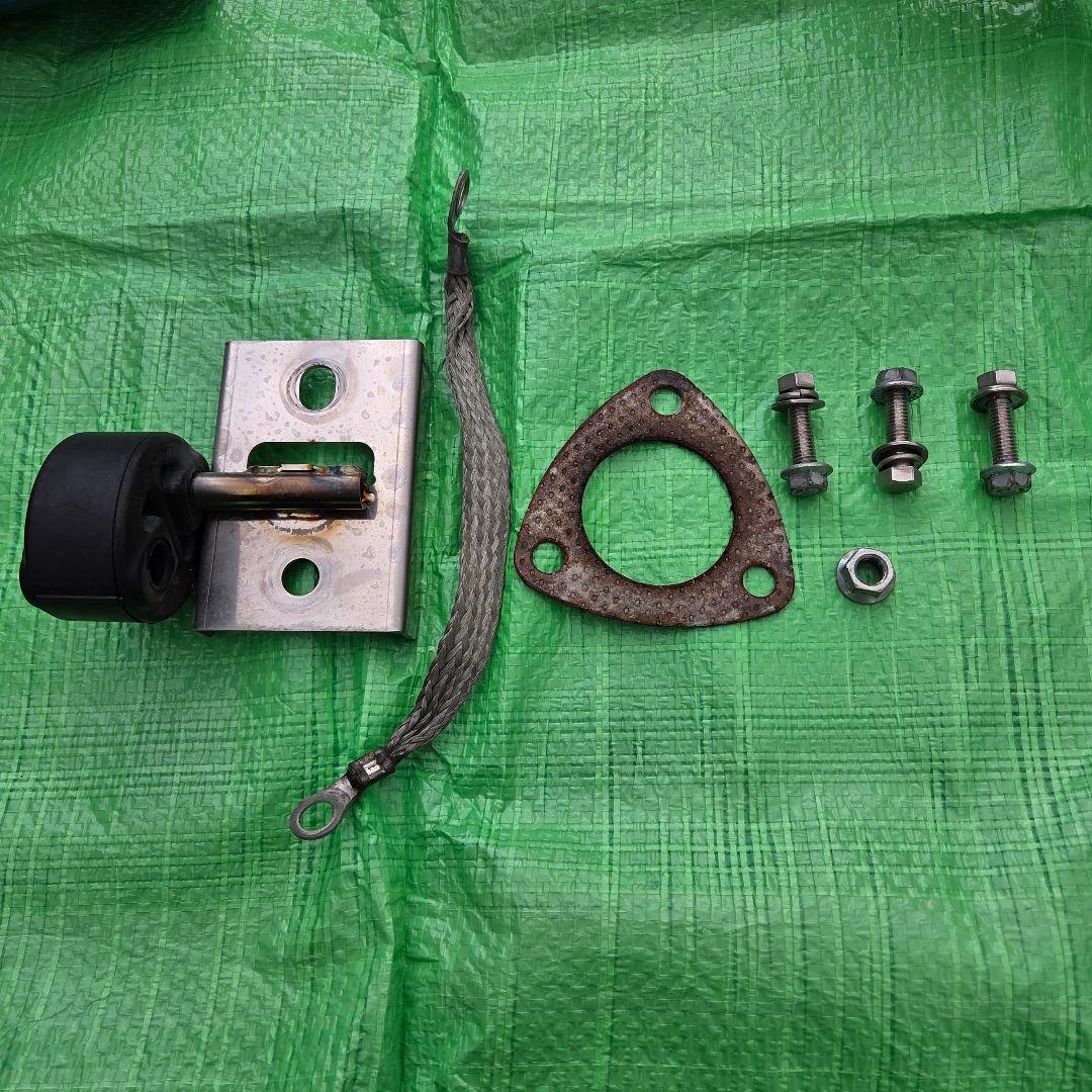 d*i様 超美品 プリウスα ガナドール 4本出しマフラー