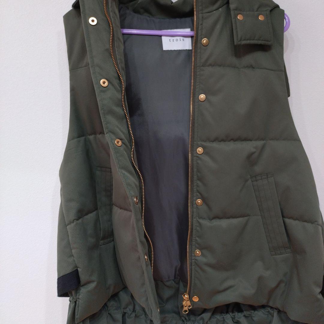 最終限界価格【美品】トロワ　フード付きダウンベスト