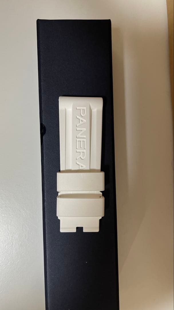 ド*プ様 【OFFICINE PANERAI】 44m用ラバーベルト／ホワイト