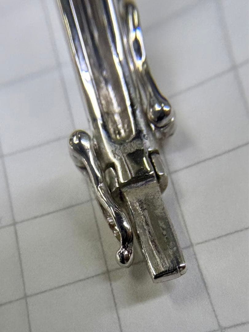 18金　ホワイトゴールド　ブラックダイヤバングル　ユニセックス