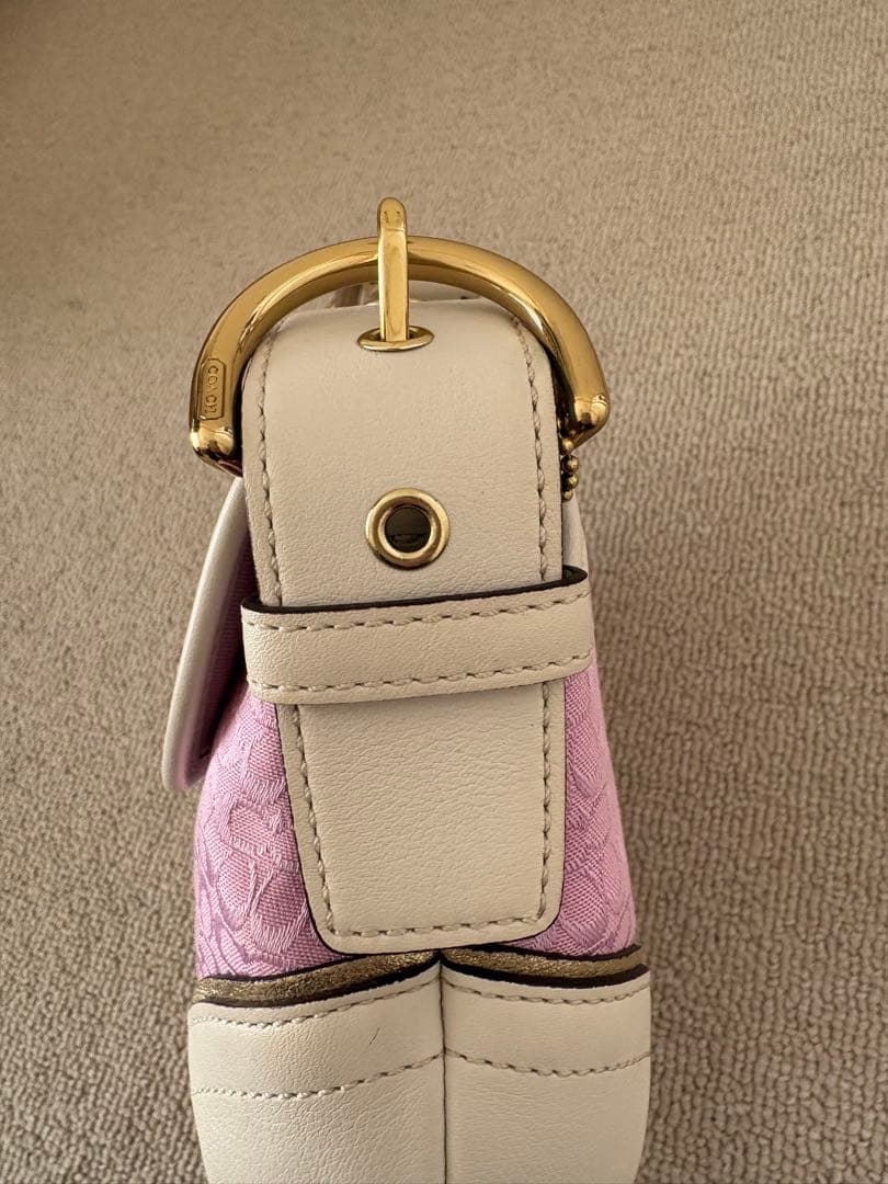 COACH ピンク ホワイト ショルダーバッグ