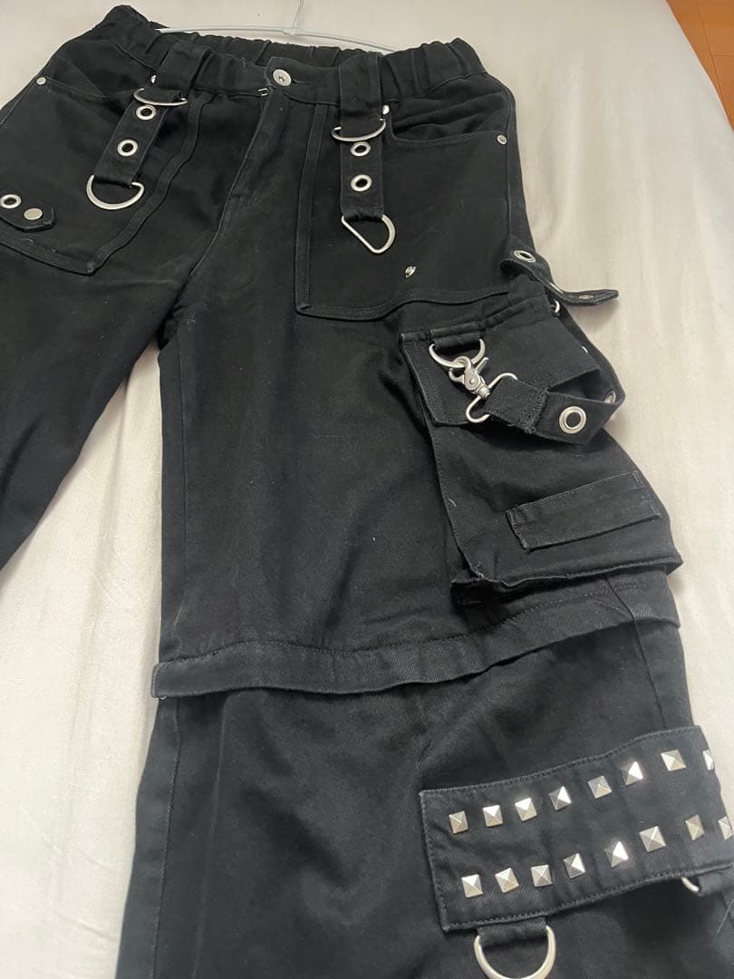 【瑠華】REFLEM ブラックカーゴパンツ 2way 未使用に近い