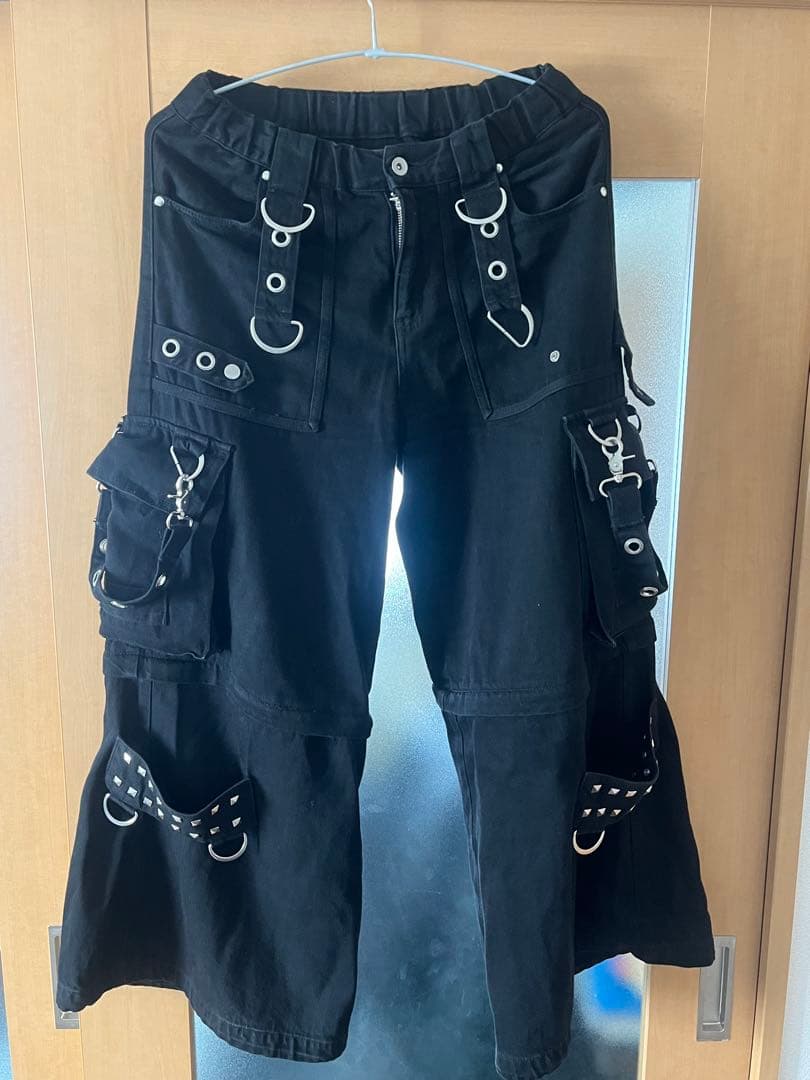 【瑠華】REFLEM ブラックカーゴパンツ 2way 未使用に近い