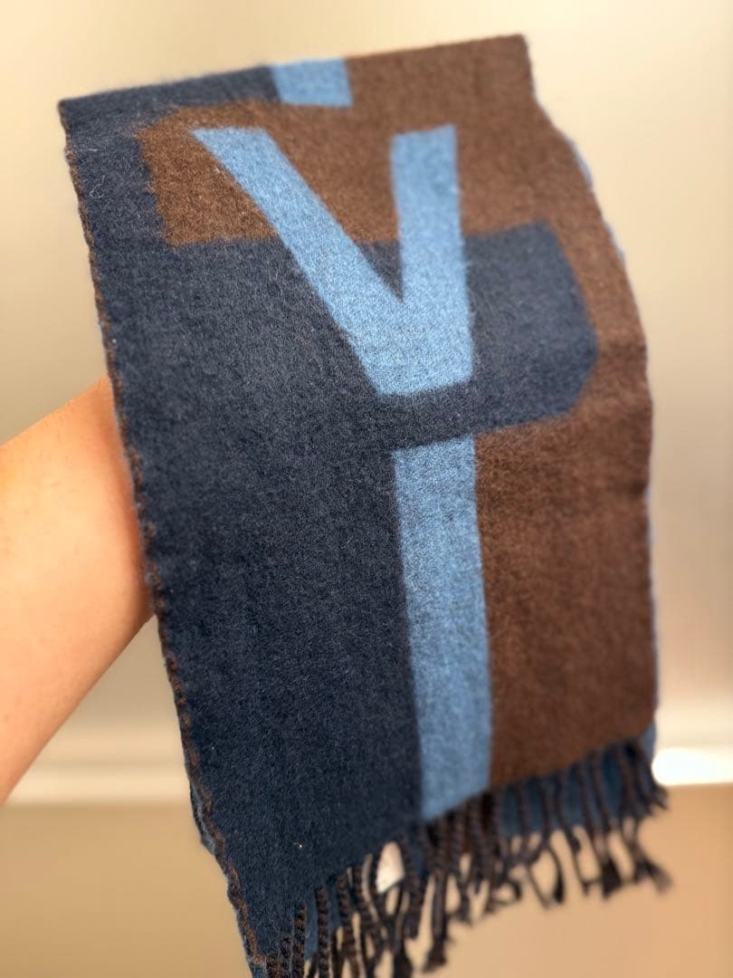 ルイビトン⭐️Vマークのウール&カシミア混紡マフラー