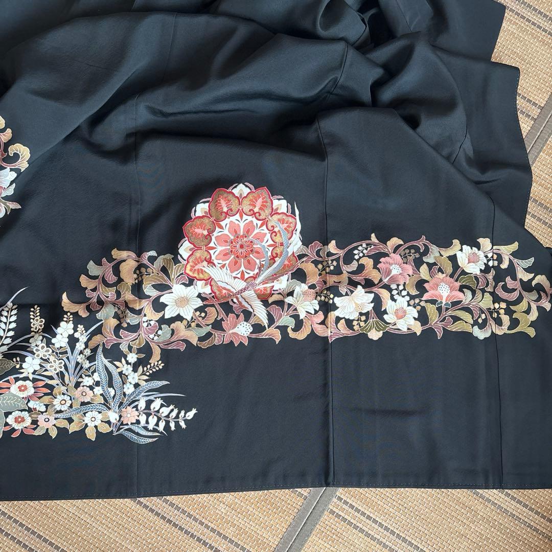 レトロでモダン素敵！未使用品しつけ糸付き　黒留袖　京友禅　金駒刺繍