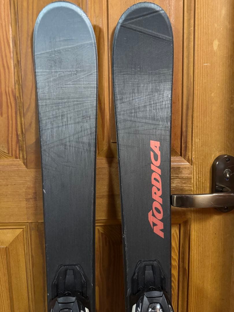 も*ひ様 Nordica パーク系kidsスキー板　122cm