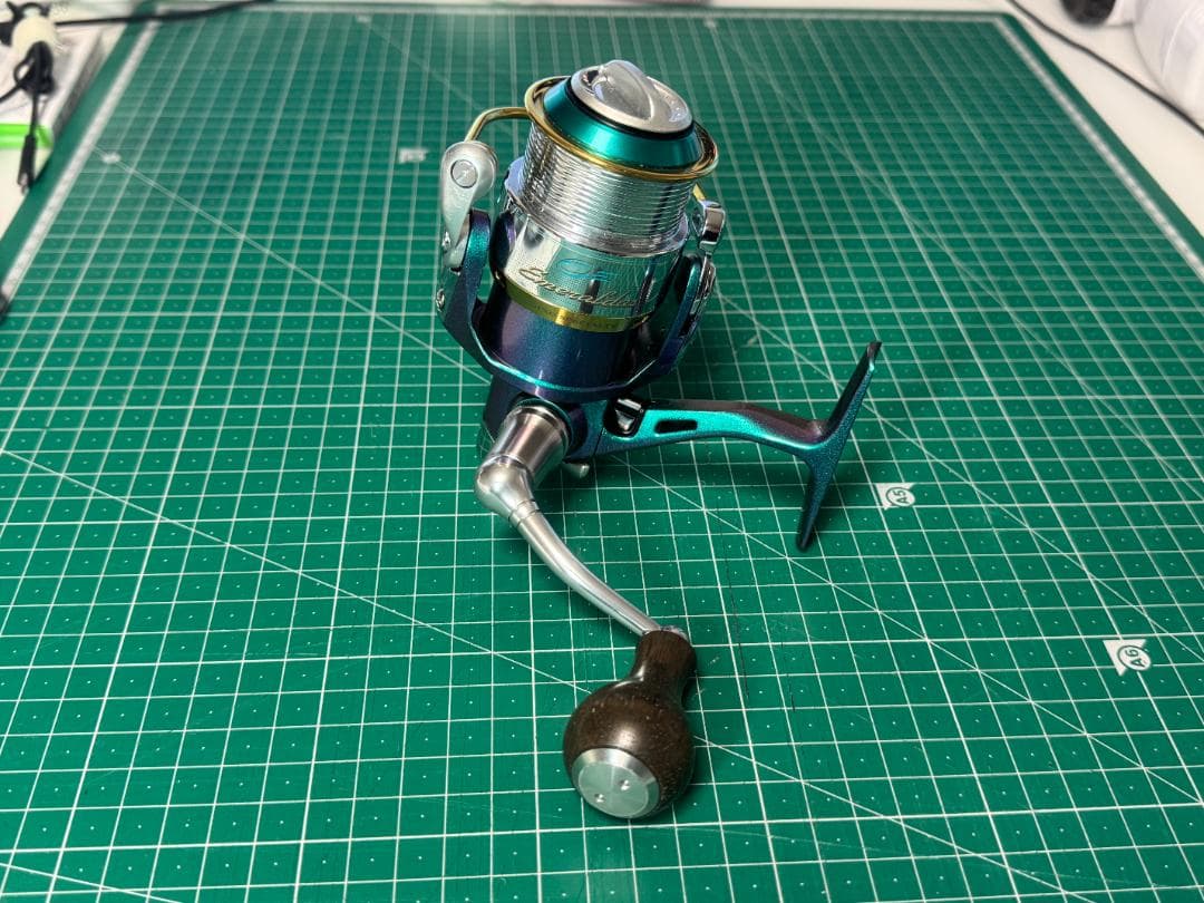 ダイワ　エギング用スピニングリール　エメラルダス2506