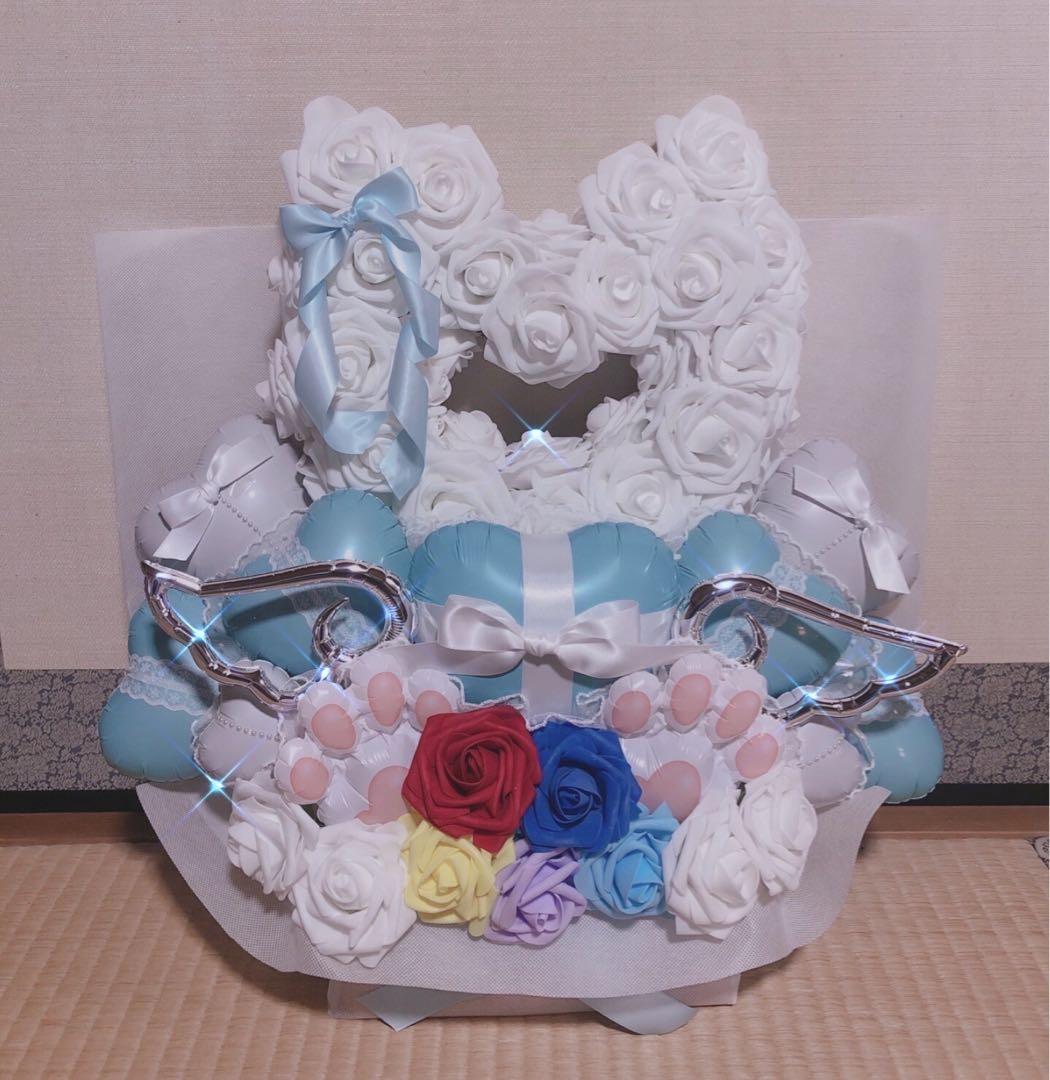 ゆき❄️　猫　フラワーアレンジ バルーンギフト　フラスタ　卓フラ