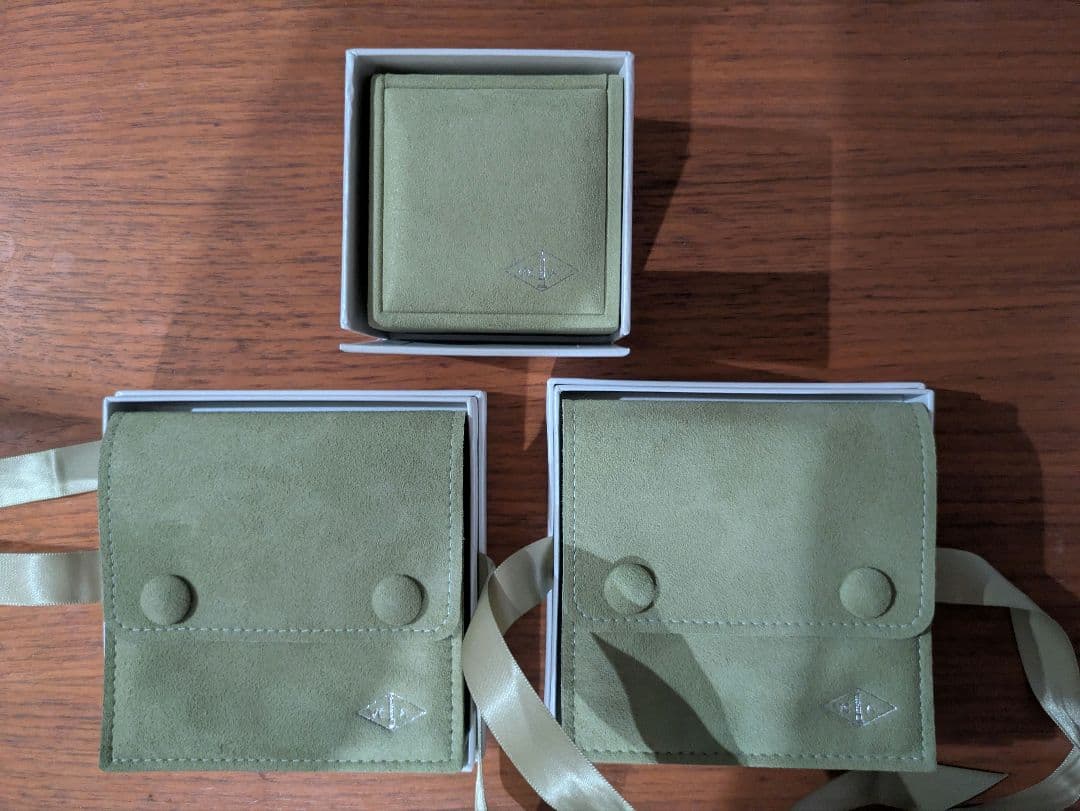Van Cleef & Arpels リボン付きボックスセット　×3