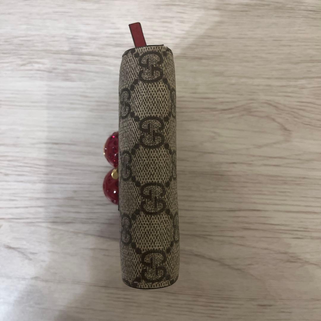 【あんしん鑑定】【限定価格】Gucci チェリー装飾 二つ折り財布
