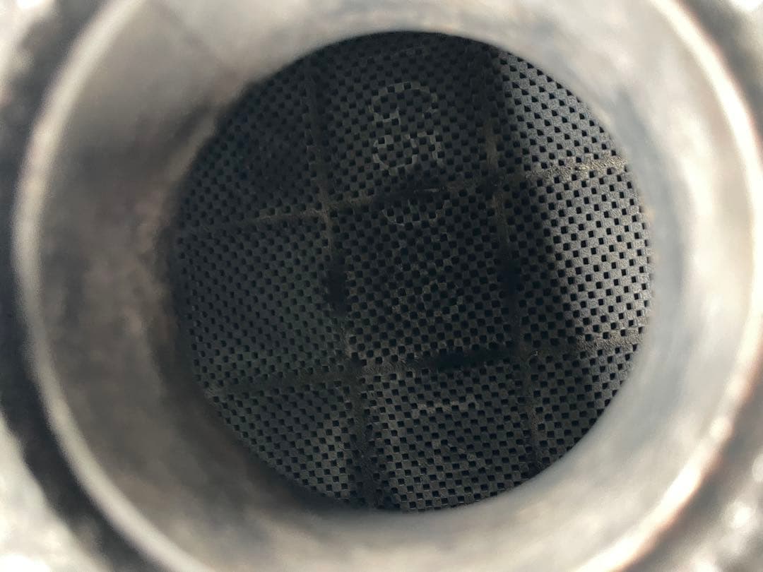 三菱ふそう　触媒　DPF ME555982　FE2＃.5＃.7＃.8＃(6UL)