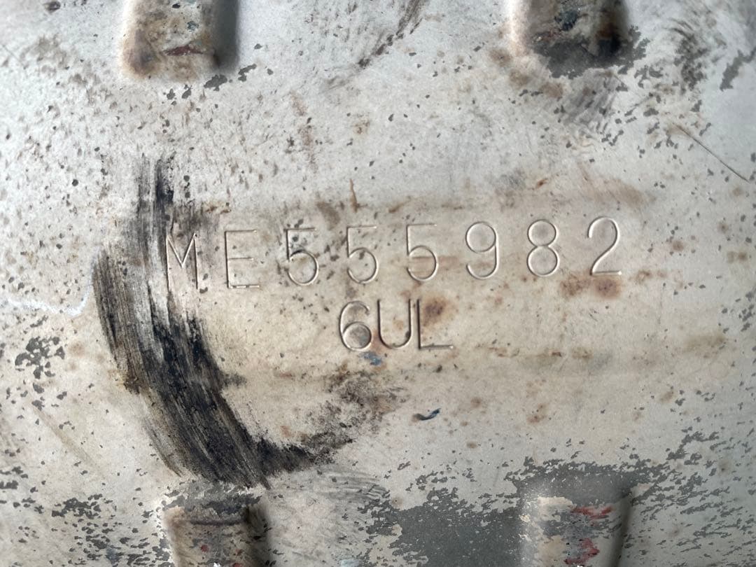 三菱ふそう　触媒　DPF ME555982　FE2＃.5＃.7＃.8＃(6UL)