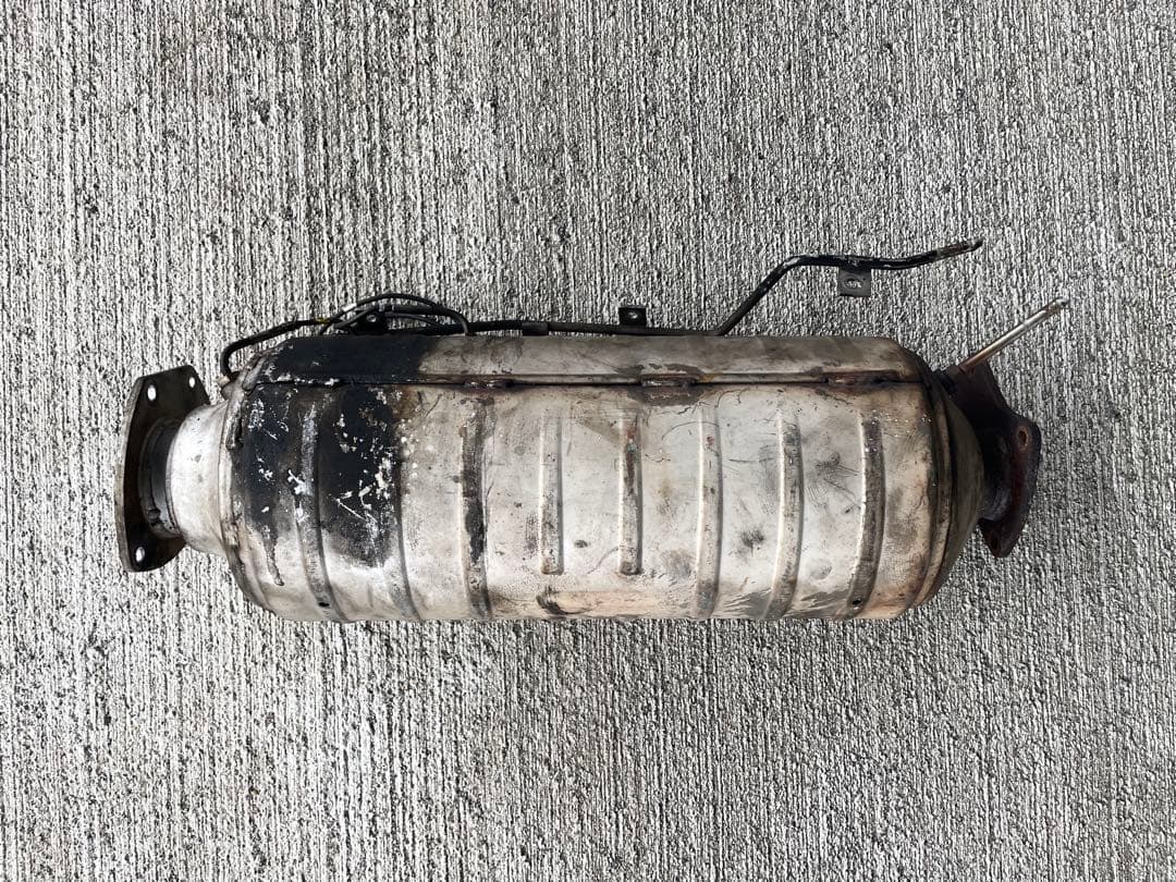 三菱ふそう　触媒　DPF ME555982　FE2＃.5＃.7＃.8＃(6UL)