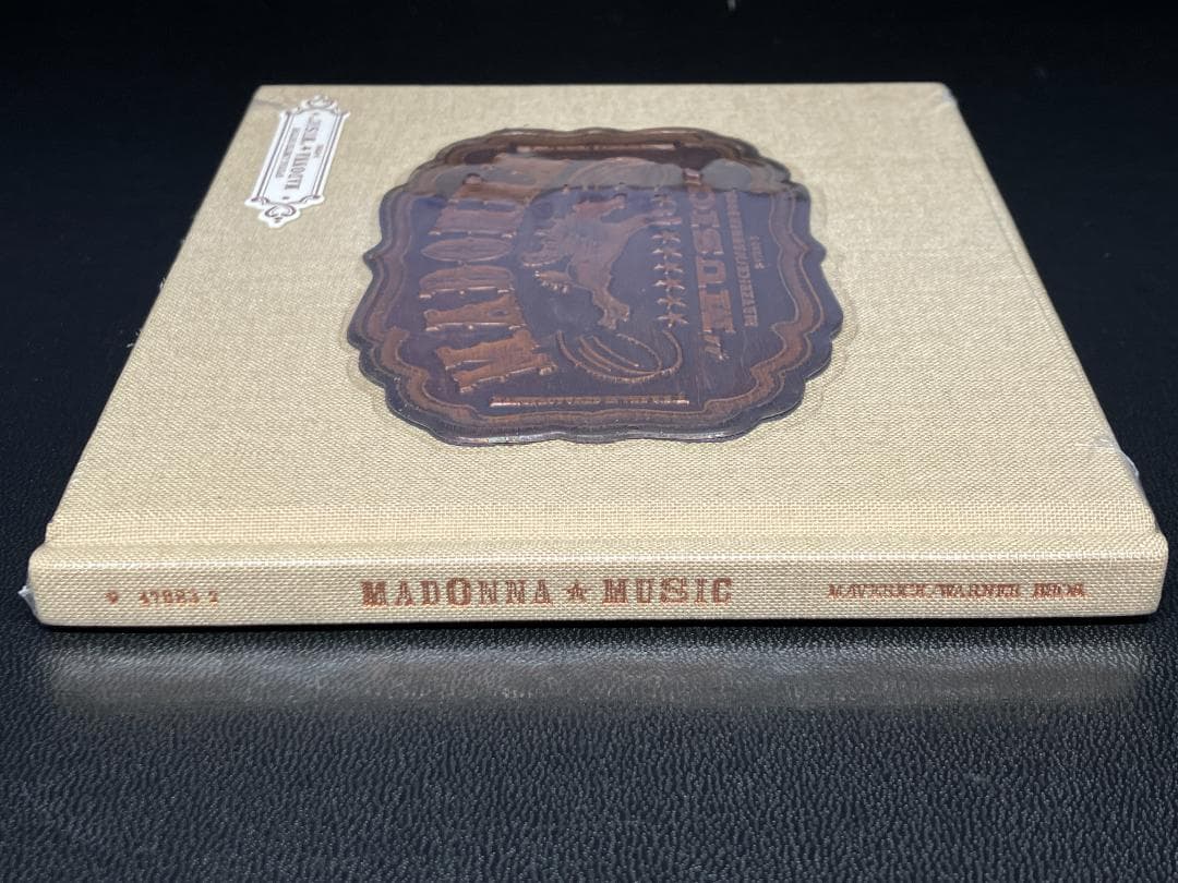新品未開封 マドンナ ミュージック 限定盤 布表紙ジャケット ベージュ仕様
