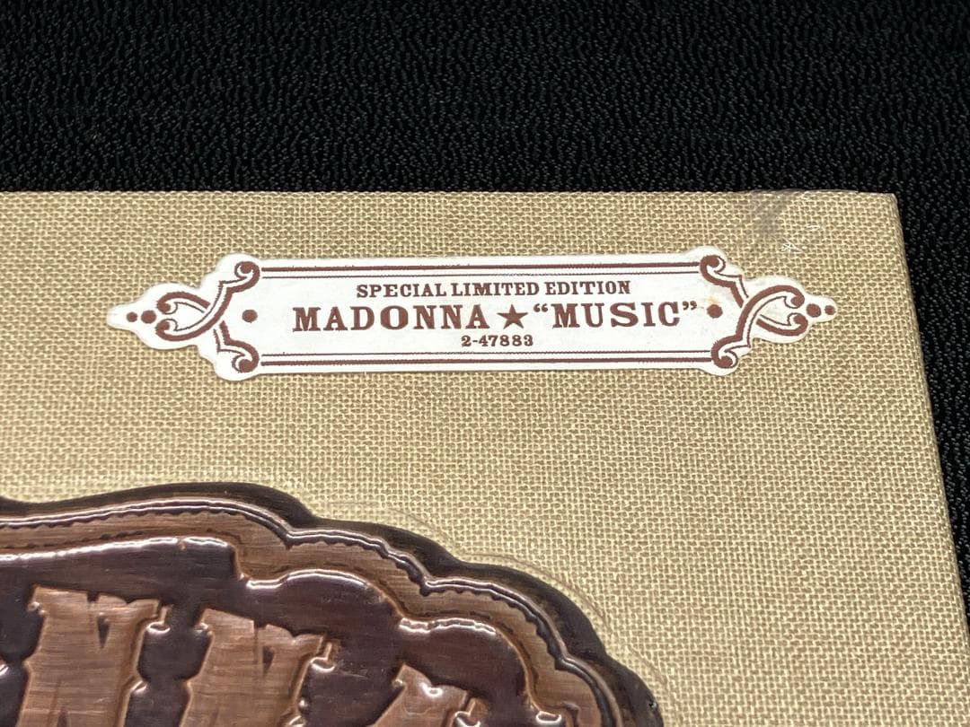 新品未開封 マドンナ ミュージック 限定盤 布表紙ジャケット ベージュ仕様