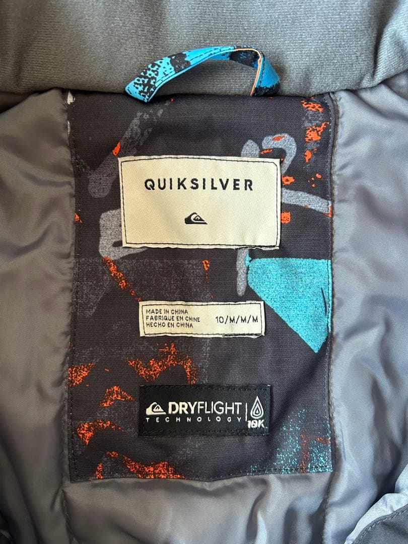 ⭐︎超美品 クイックシルバー スノーボード ジャケット パンツ グローブ ジュニア