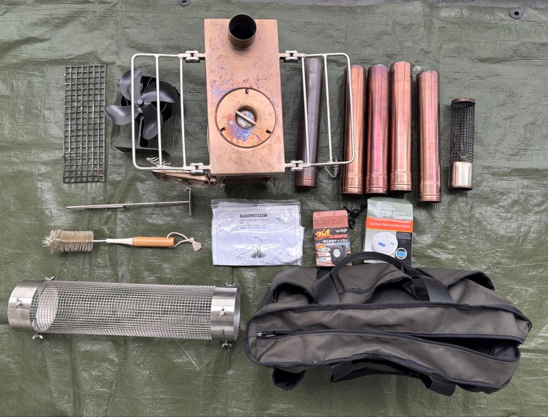 FUTURE FOX テント前幕タープ　テンマクデザイン　薪ストーブ　反射板