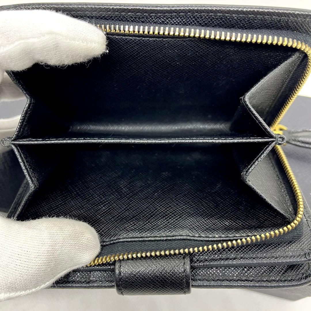 極美品/現行モデル✨プラダ 二つ折り財布 メタルロゴ サフィアーノ ブラック