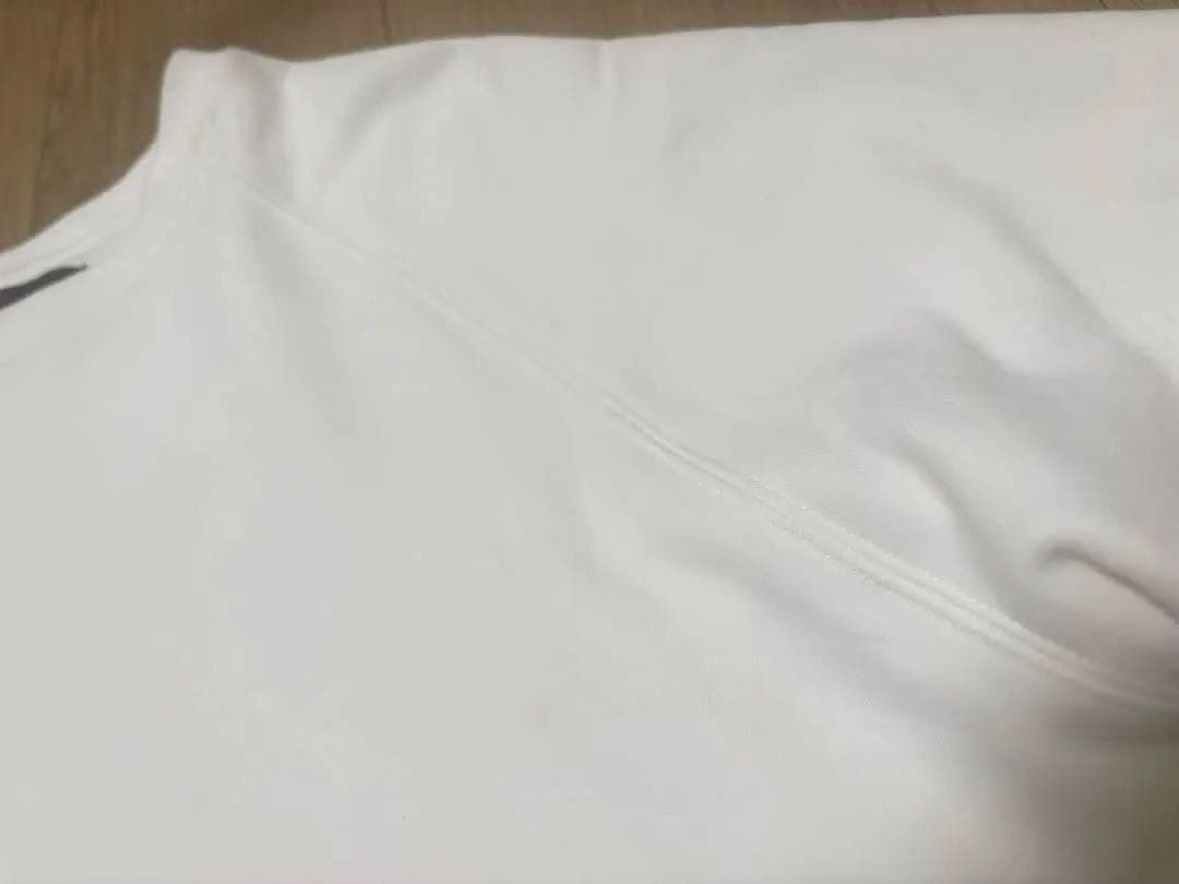 アワーホーム　裏毛素材のクルーネックプルオーバー　オフホワイト