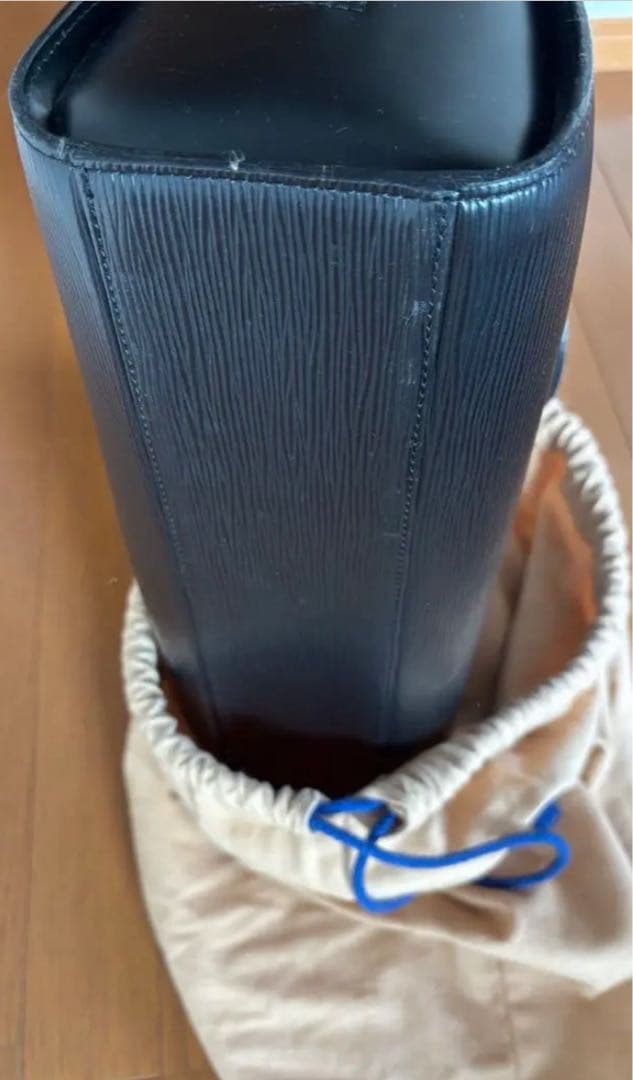 最終値下げLouis Vuitton エピレザー ビジネスバッグ ブラック