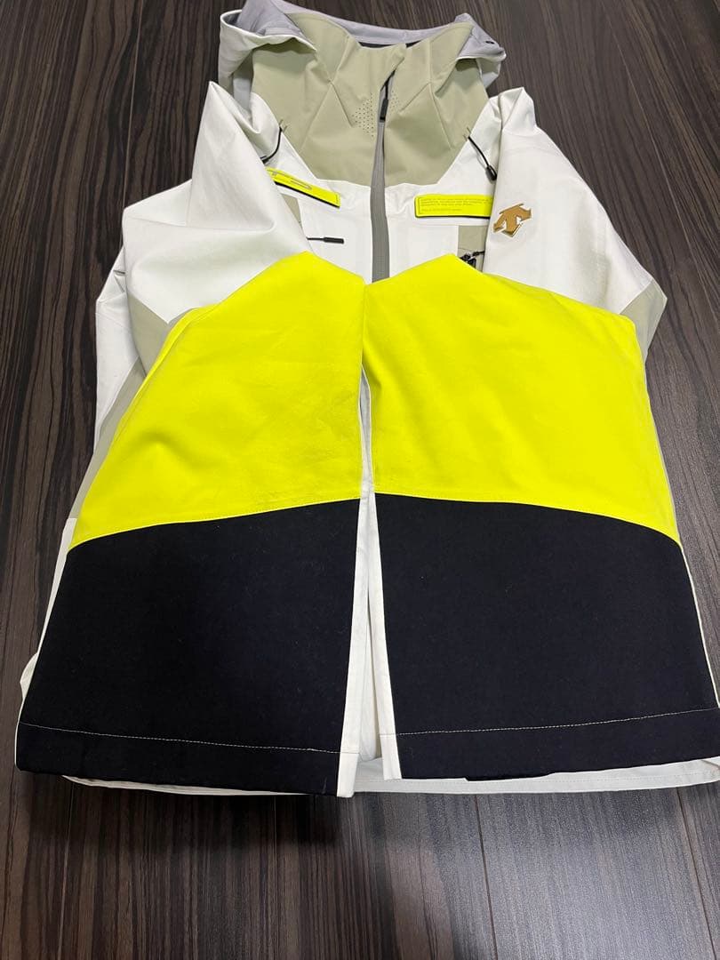 チームデサントDESCENTシェルジャケット、ビブパンツ上下セット