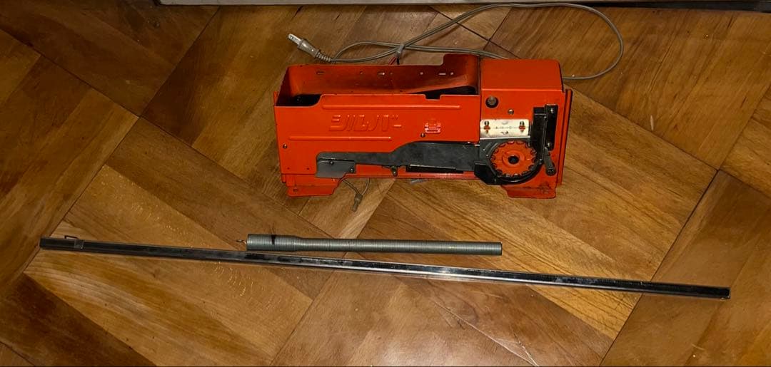 シルバー電研玉上げ機