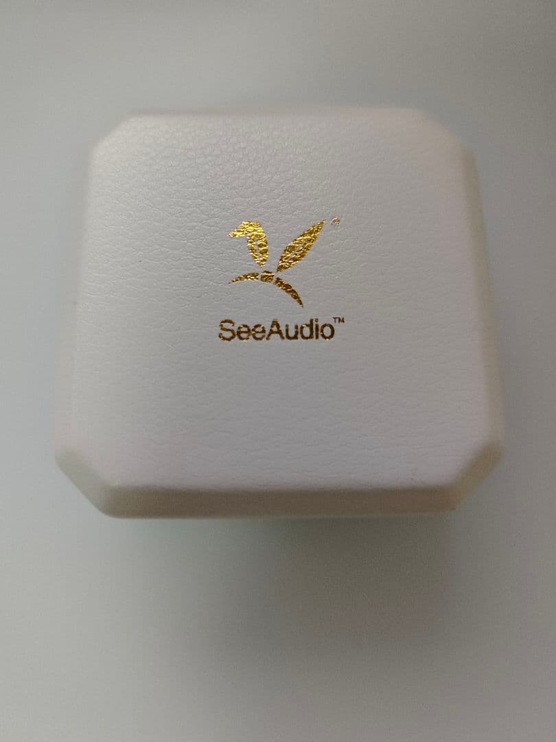 See audio Rinko 4.4mmバランスプラグ仕様 (ホワイト)