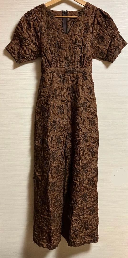 美品Cara by katrin TOKYO v neck all-in-one