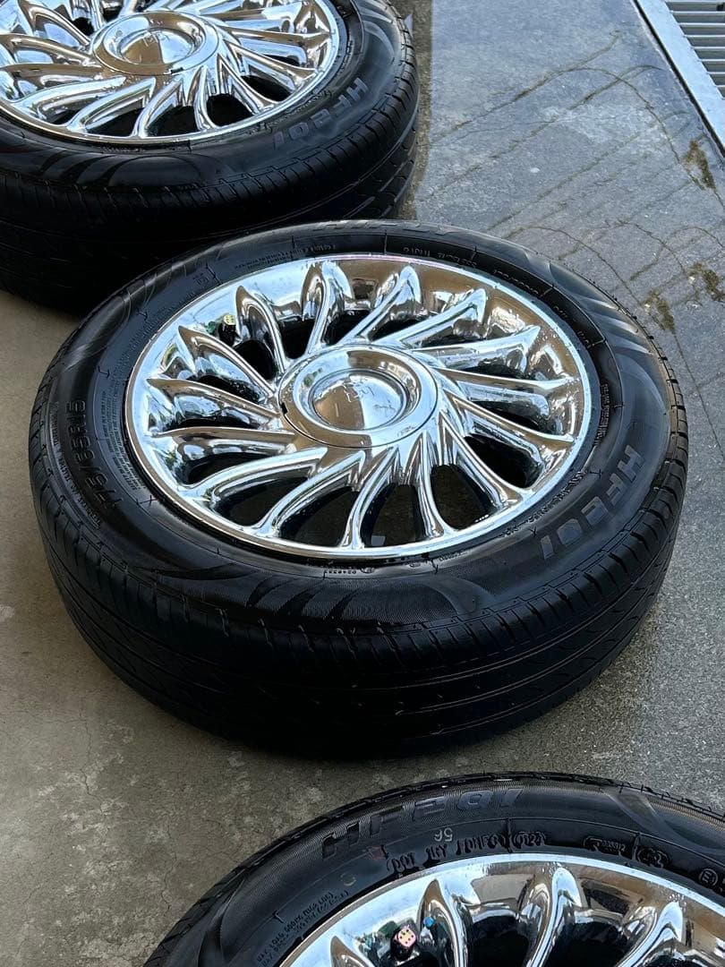 LT　トヨタbB純正メッキホイール　タイヤ・ナット付