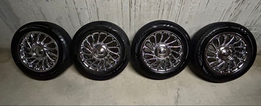 LT　トヨタbB純正メッキホイール　タイヤ・ナット付