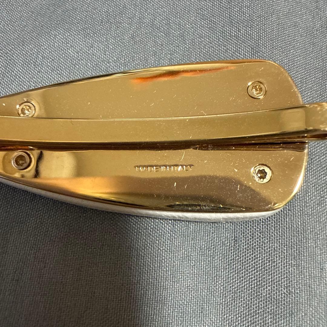 miumiu ヘアクリップ　単品