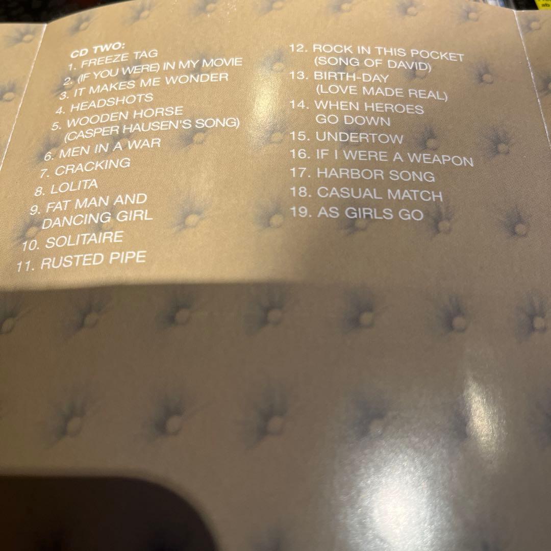 スザンヌ・ヴェガ ベスト CD 2枚、DVD 1枚のボックスセット