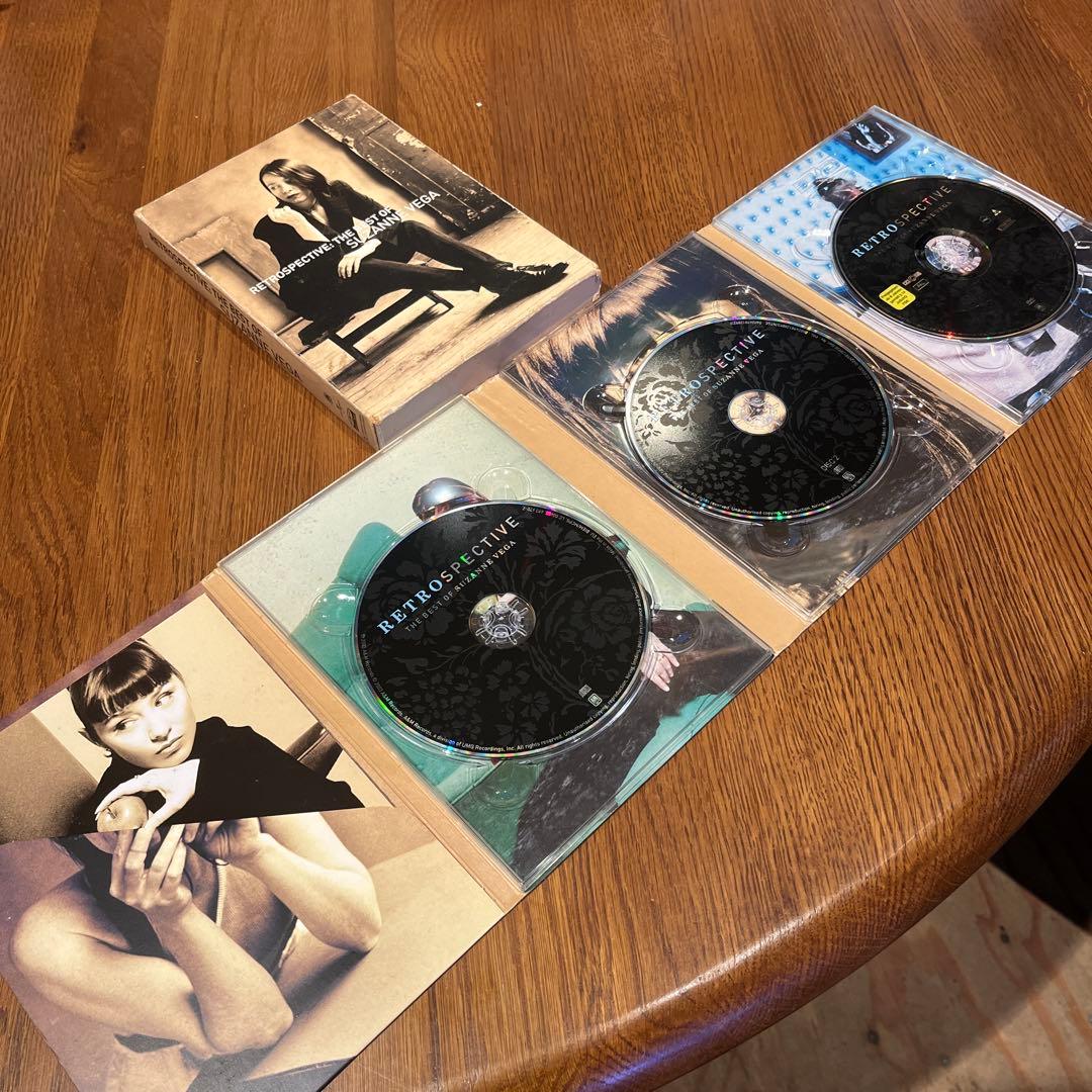 スザンヌ・ヴェガ ベスト CD 2枚、DVD 1枚のボックスセット