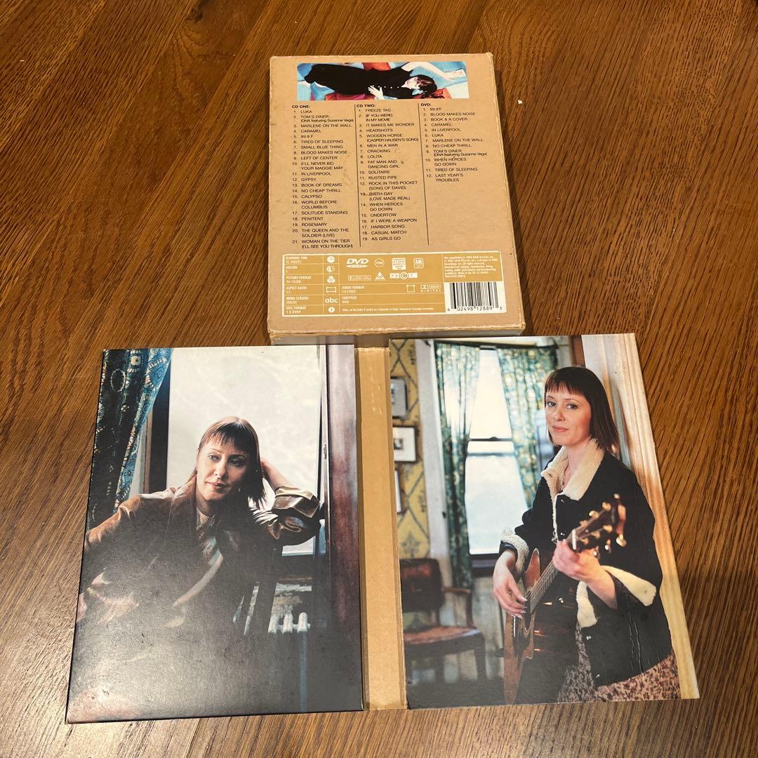 スザンヌ・ヴェガ ベスト CD 2枚、DVD 1枚のボックスセット