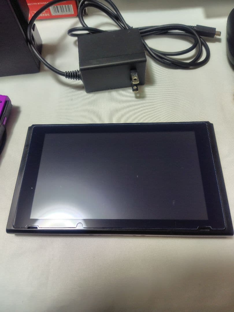 NintendoSwitch　初期中古　約8年前　動作良好　Amazon産　本体