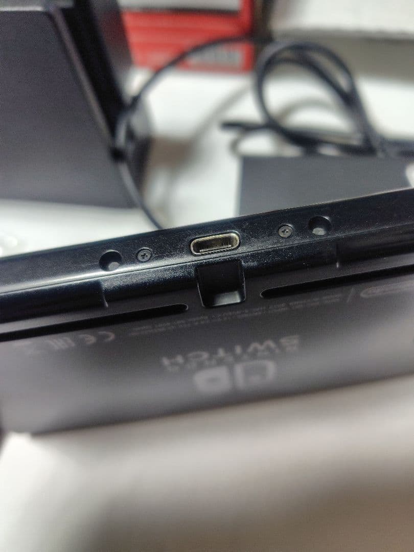 NintendoSwitch　初期中古　約8年前　動作良好　Amazon産　本体