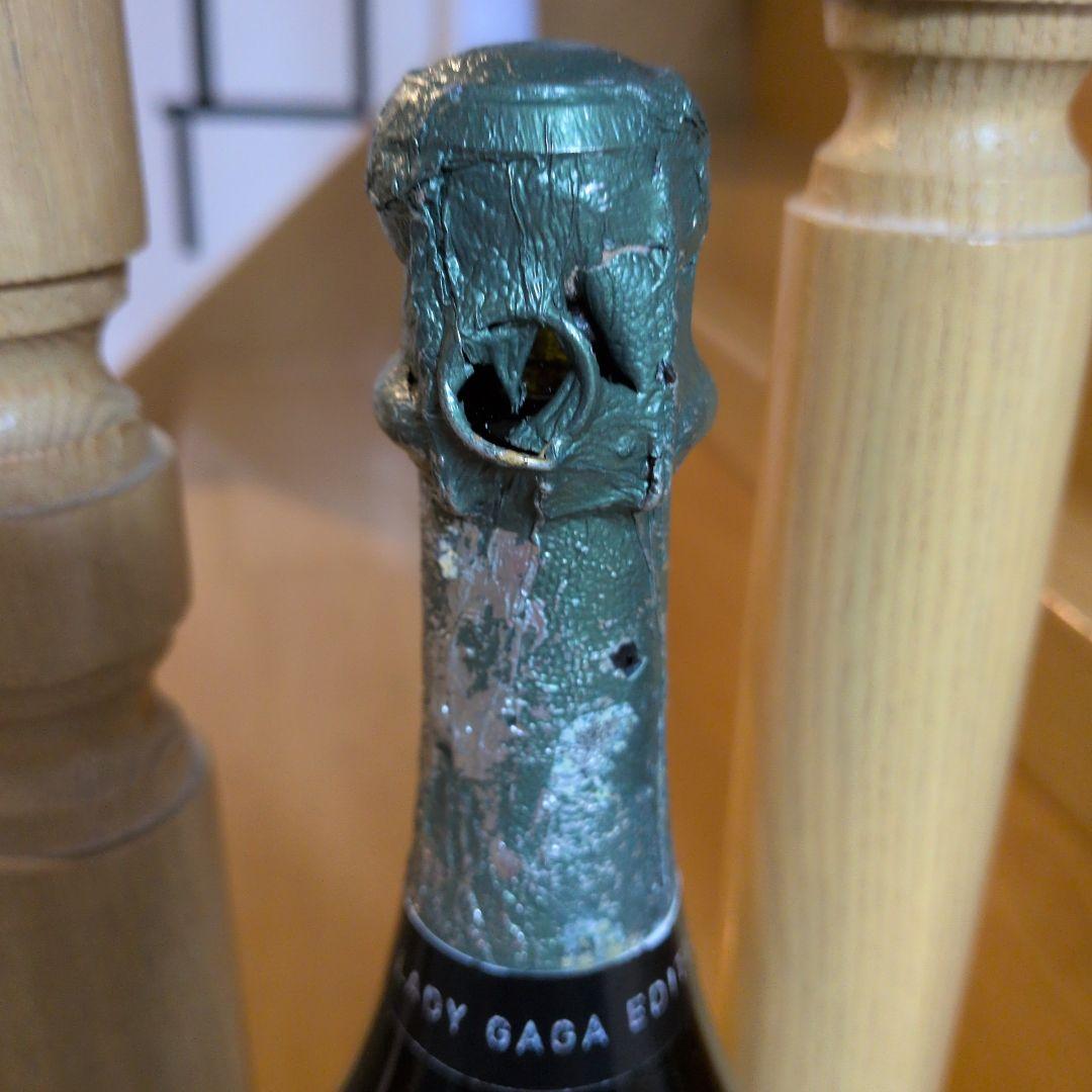 ドン ペリニョン ヴィンテージ 2010年 レディー ガガ 限定ボトル