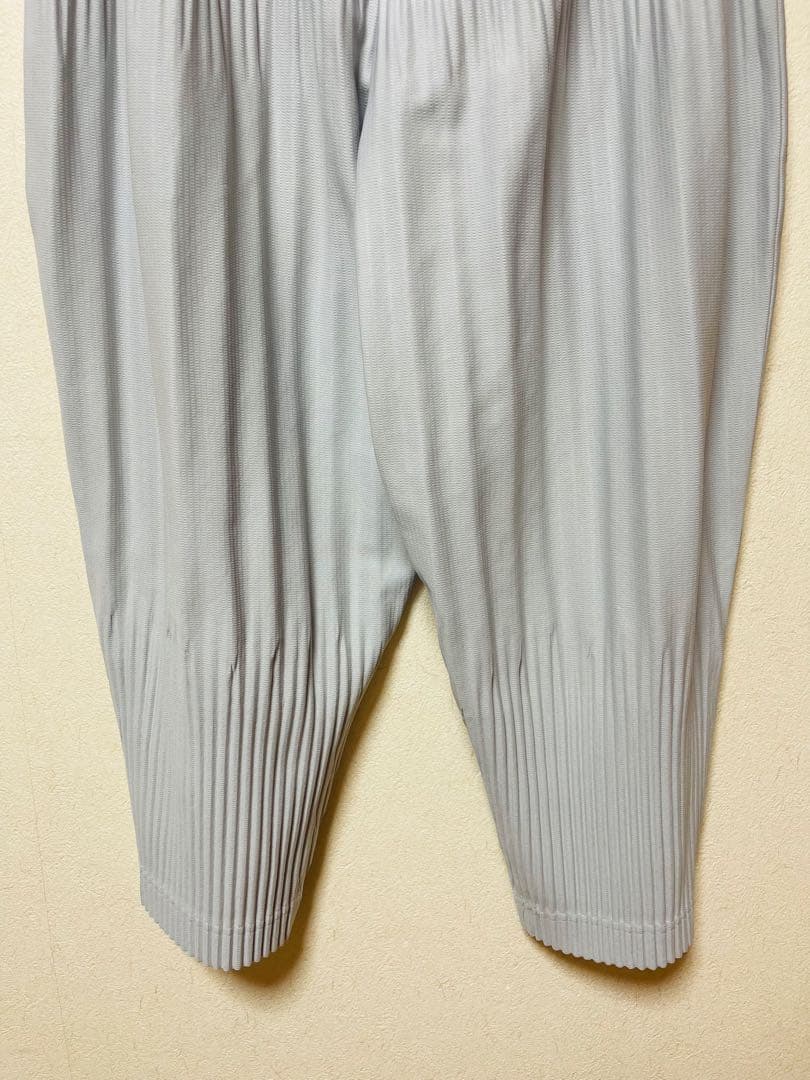 【匿名発送】オムプリッセ　グレーパンツ