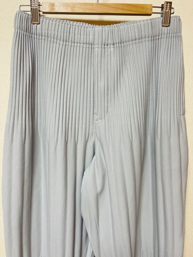 【匿名発送】オムプリッセ　グレーパンツ