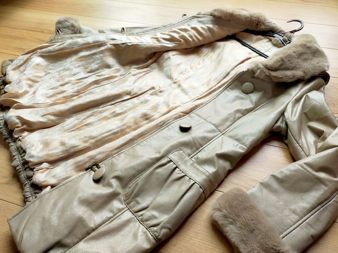 美品 PARIENNEパリエンヌ柔らか羊革レッキスフード付コートジャケット９号М