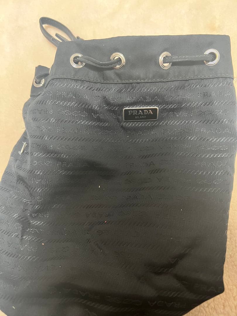 【美品】プラダPRADA巾着 ポーチ　ドローストリングバッグハンドバッグブラック