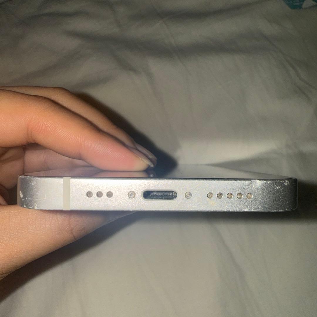 Apple iPhone 13 ホワイト