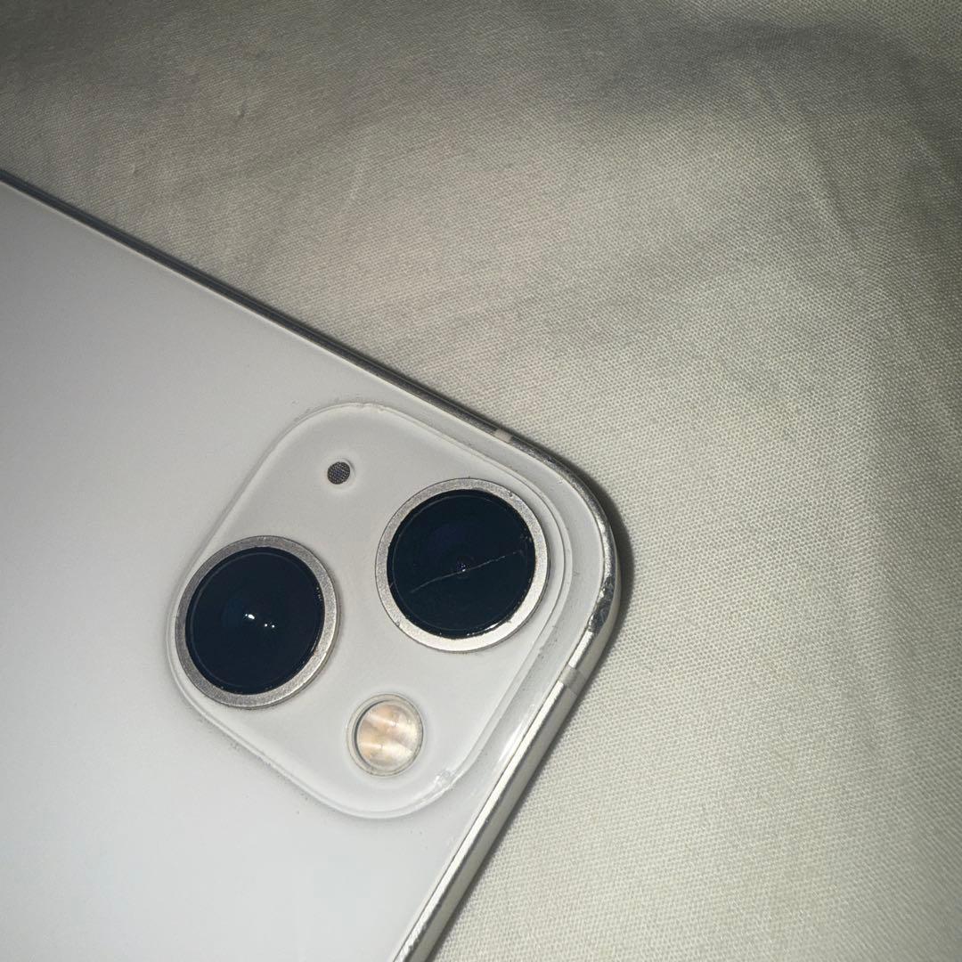 Apple iPhone 13 ホワイト