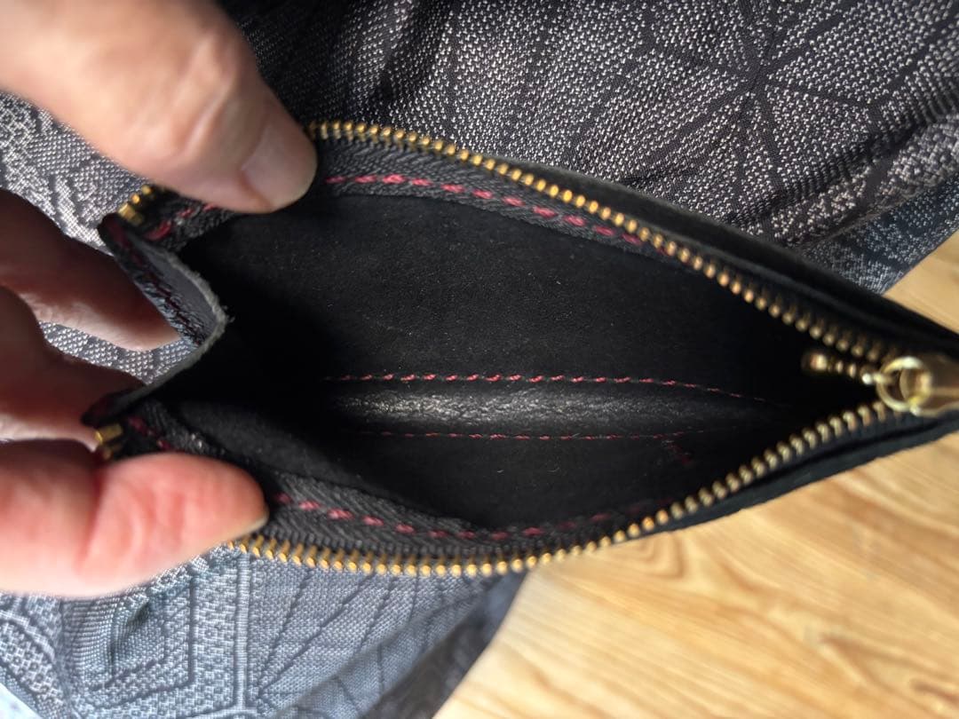 N25 がま口財布　ワインレッド