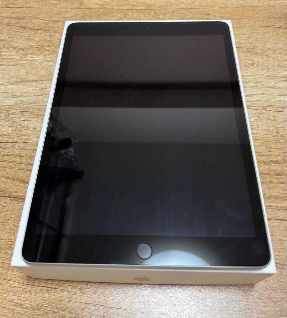 【最終お値下げ】Apple iPad (第9世代)64GB Wi-Fi シルバー