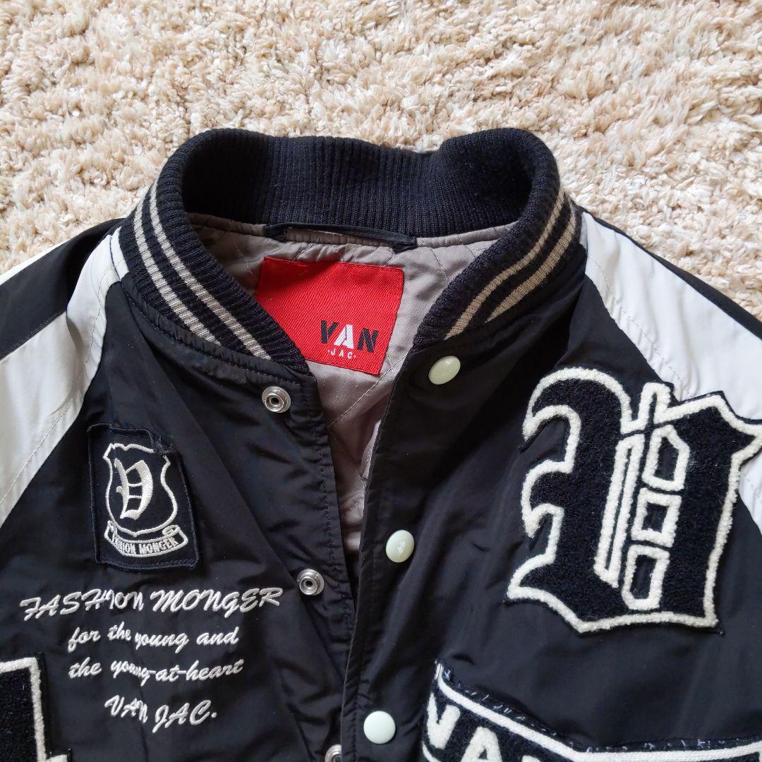 VAN JAC スタジャン 黒/白