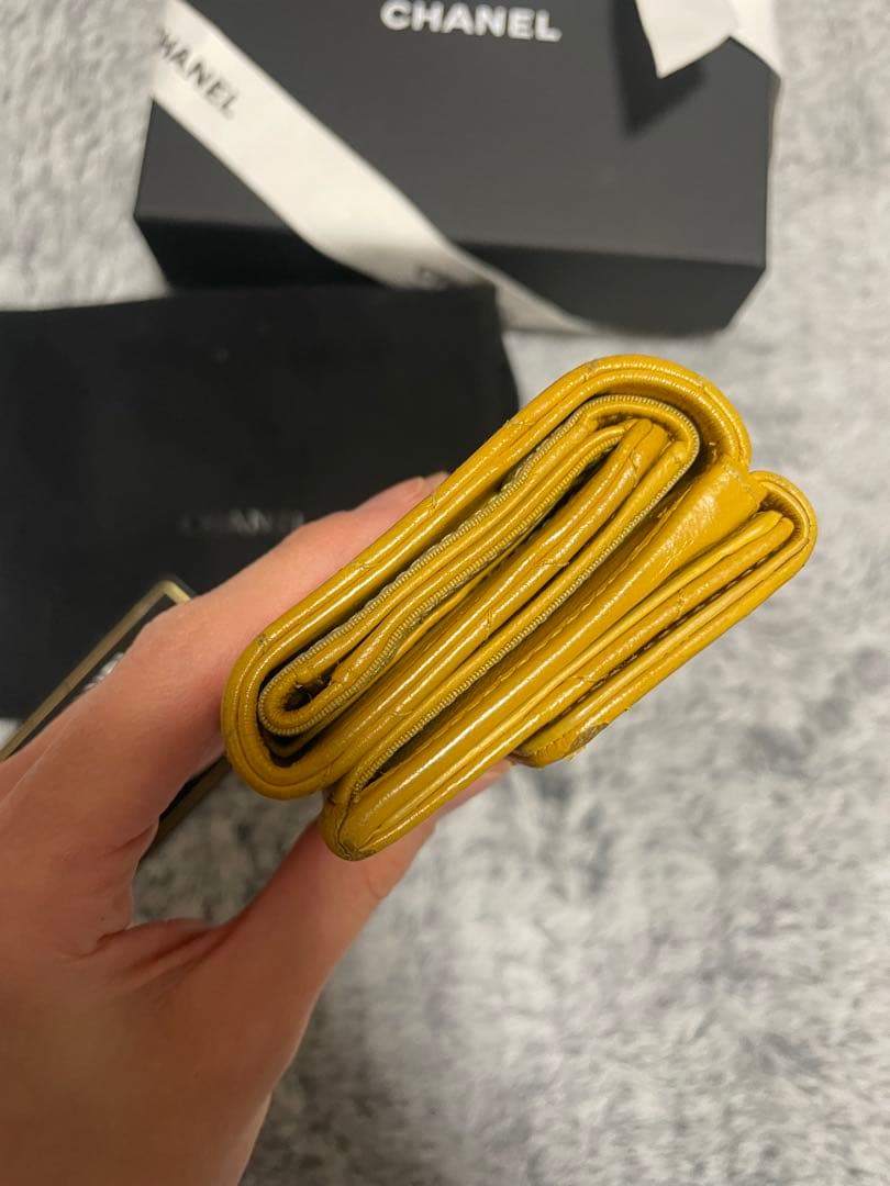 CHANEL イエロー キルティング 三つ折り財布