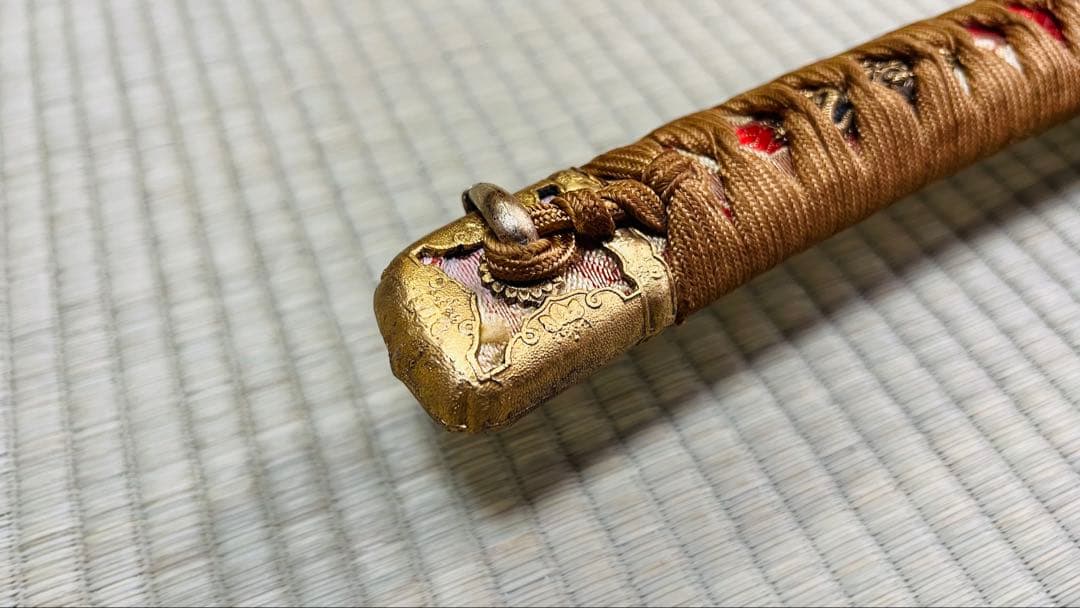 模造刀 太刀 桐家紋 梨子地塗り 龍目貫 陣太刀 やや難あり 250505-2