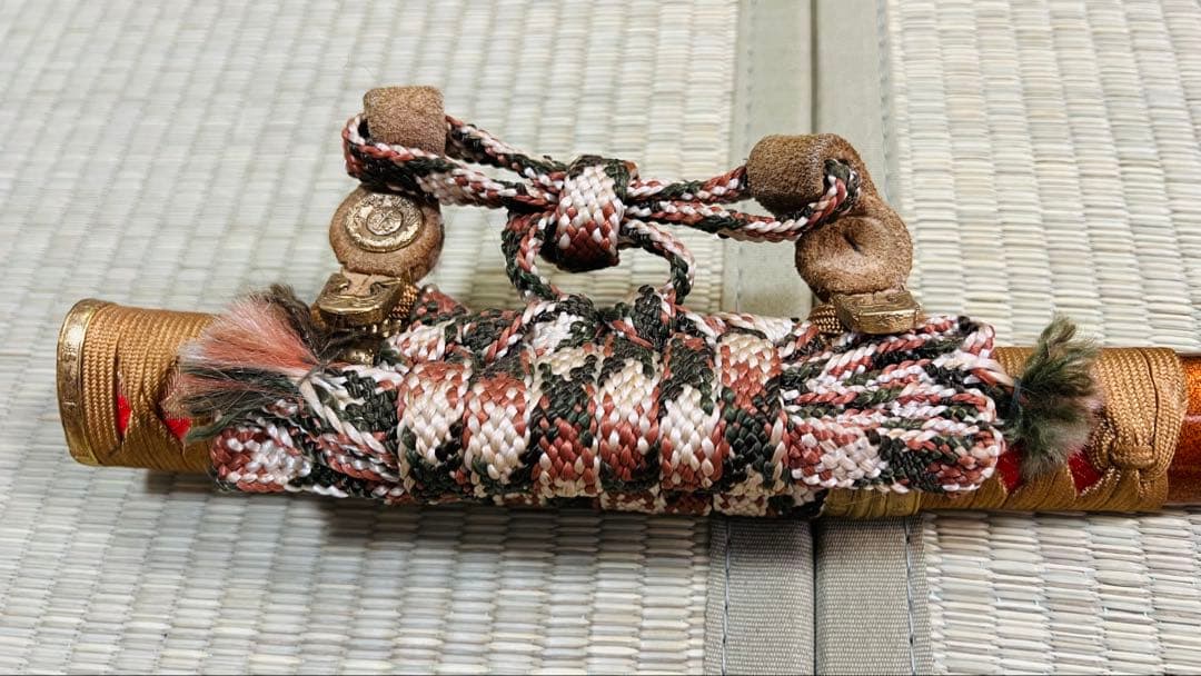 模造刀 太刀 桐家紋 梨子地塗り 龍目貫 陣太刀 やや難あり 250505-2